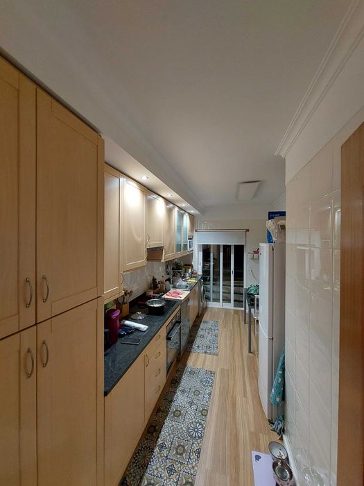 Arrendo T2 - Vale Flores Almada