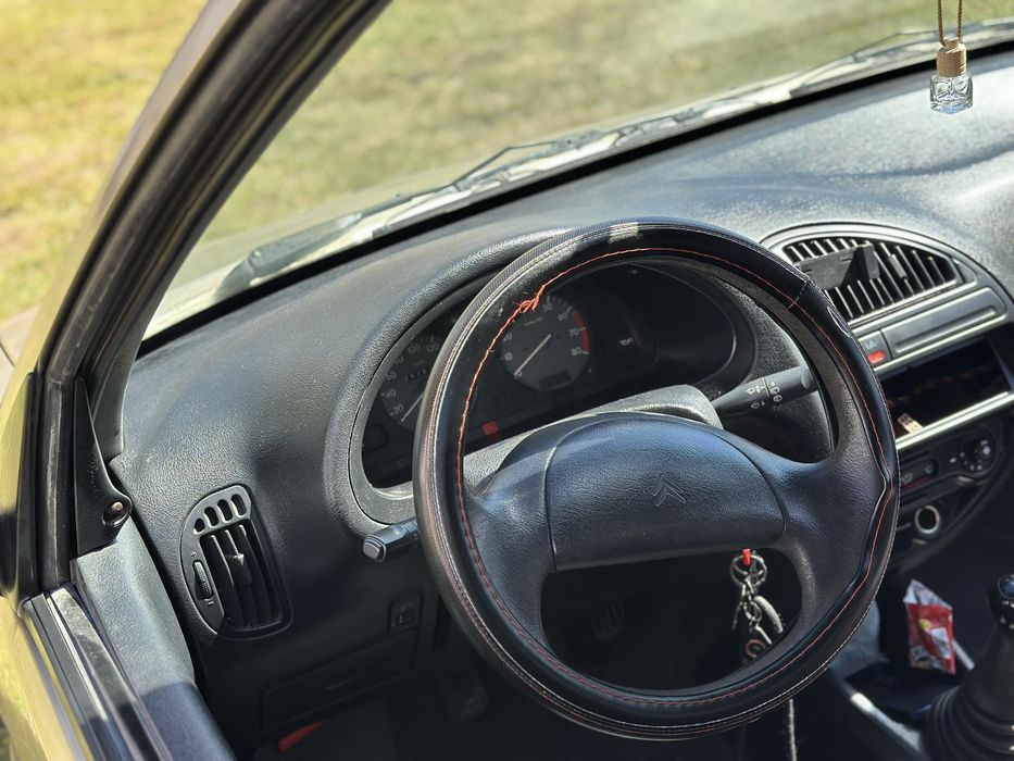 Citroen Saxo 1.1 foto 5