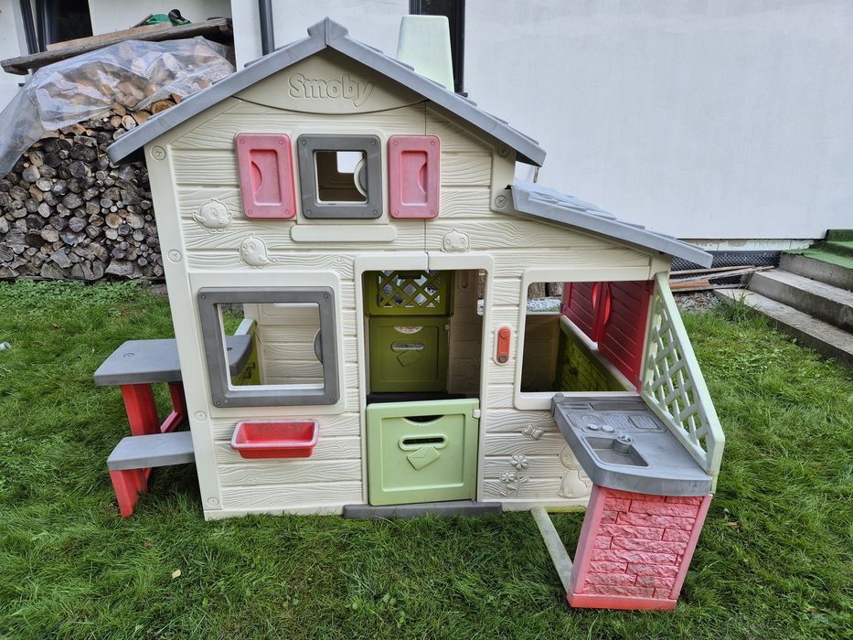 Plac zabaw - Domek Smoby New Friends