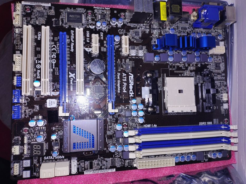 нова материнська плата ASRock A75 PRO4, FM1, Micro-atx