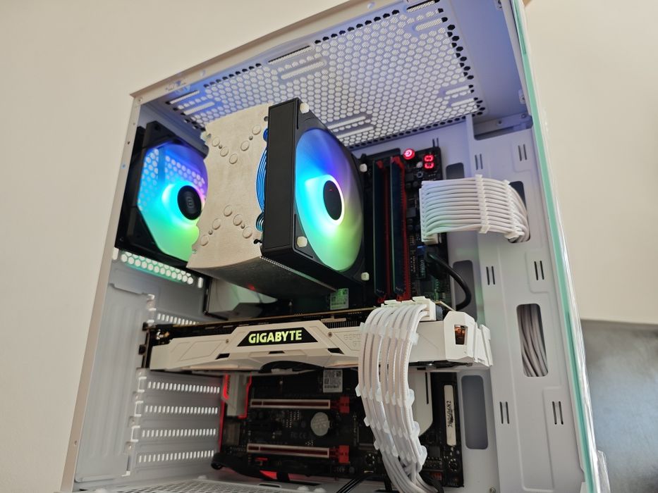 Intel i7-6700K GeForce GTX 1080 Ti 11 GB  16 GB RAM komputer gamingowy akwarium stacja LLM RGB SSD