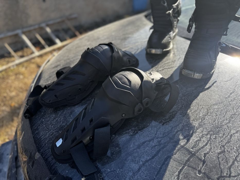 Наколінники Ендуро