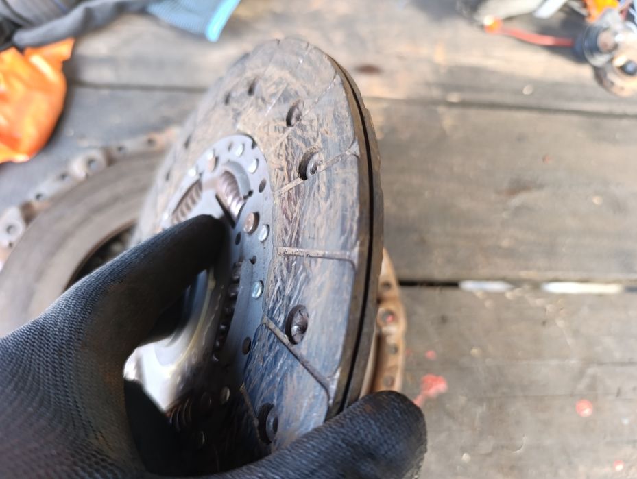 BMW E60 3.0d tarcza i doscik