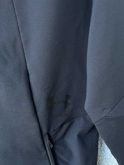 Спортивна вітровка Under Armour