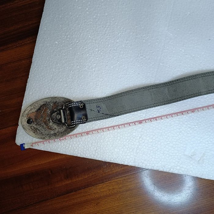 Cinto em Pele de qualidade Vintage Fivela Jesus Cristo Resina em Metal