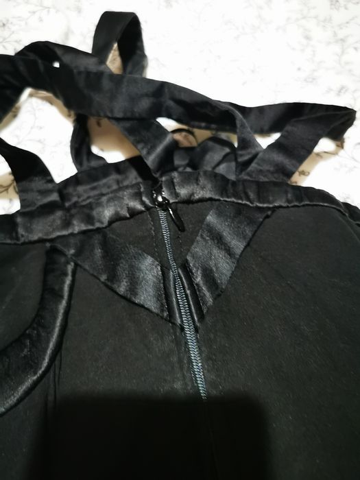 Czarna Sukienka jedwabna Versace for HM 36