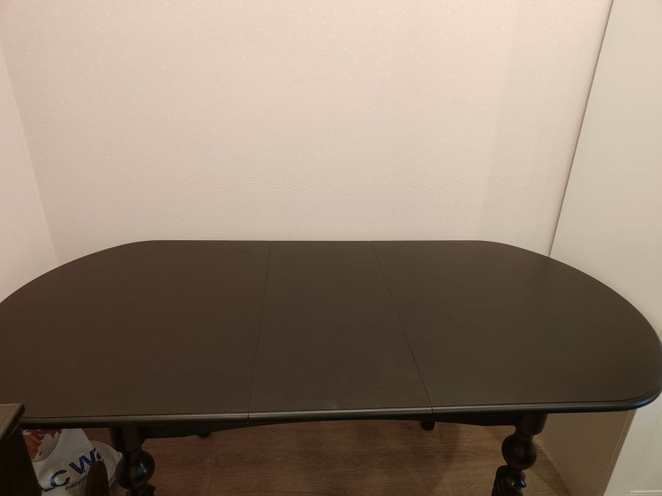 Продам обеденный стол