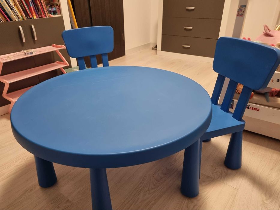Stolik + 2 krzesełka