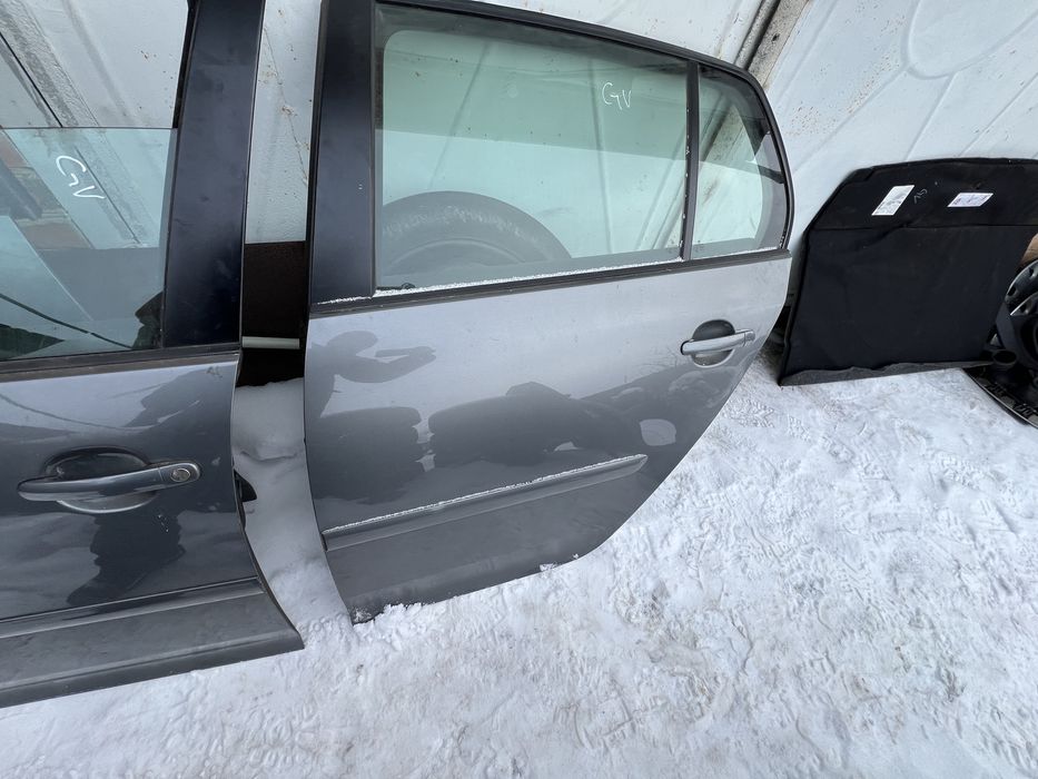 Двері передні задні Volkswagen Golf 5 Гольф 5