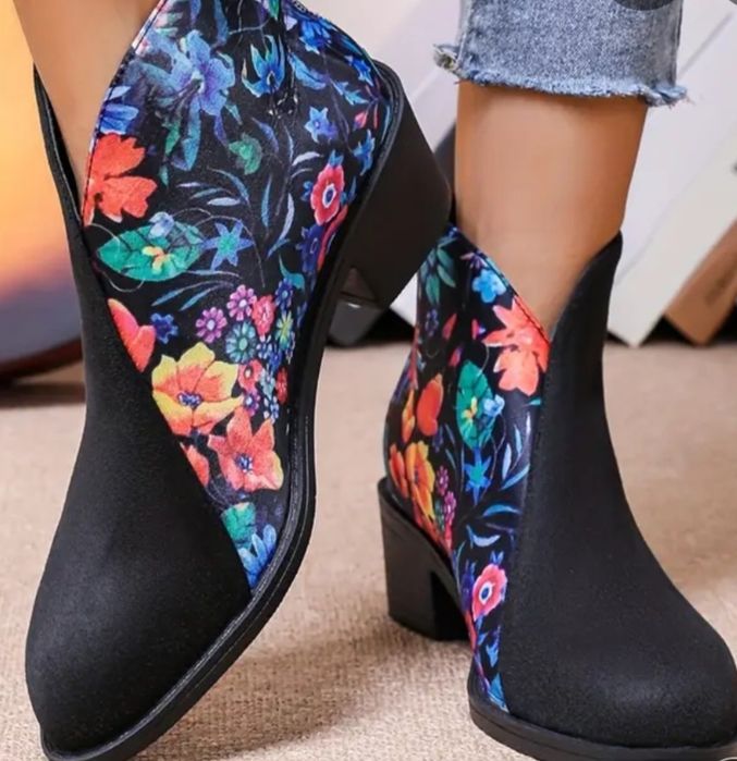 Damskie trendy botki 42.wkladka ma 27cm.