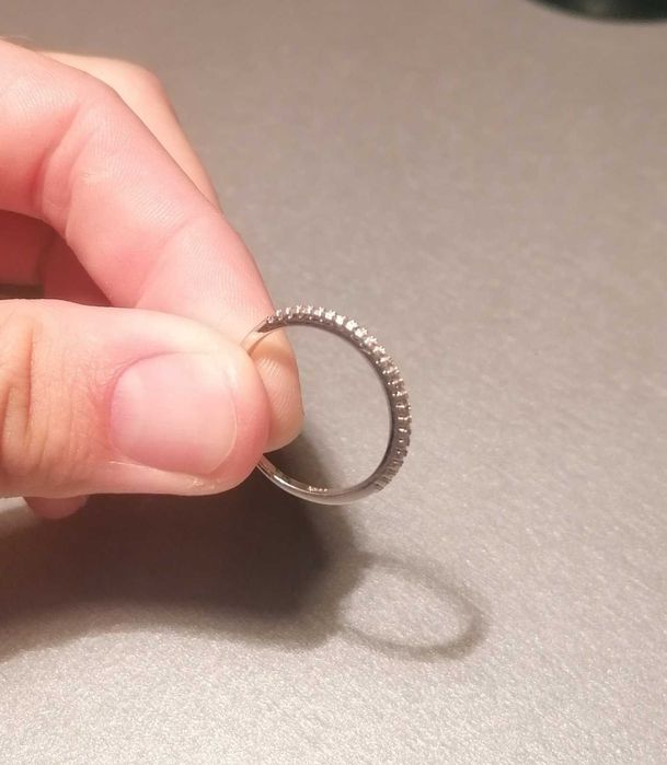 Срібна каблучка  з пробою 925, розмір 18-19 вставка цирконий