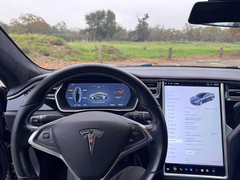 Tesla Model S 75      2016