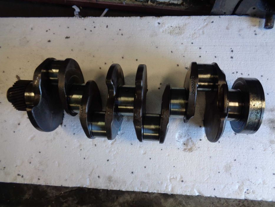 Wał korbowy PERKINS 1104 / NK / NL / NM / RE / RG /RJ/RR/RS/RT