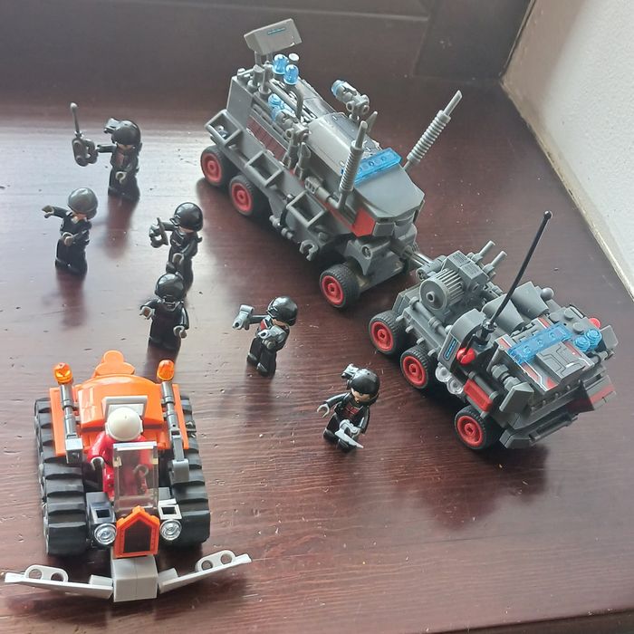 Конструктор Sluban, Command Car, Space War,плюс бонус.