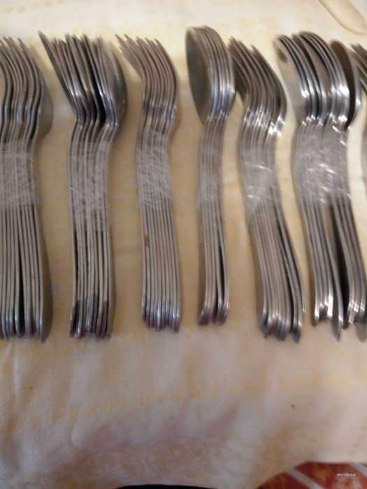 Столовые приборы