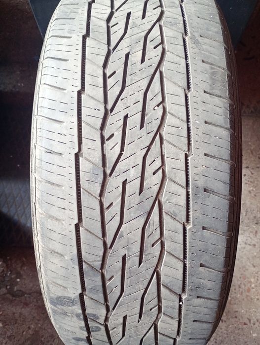 Одна шина 225/55 R-18