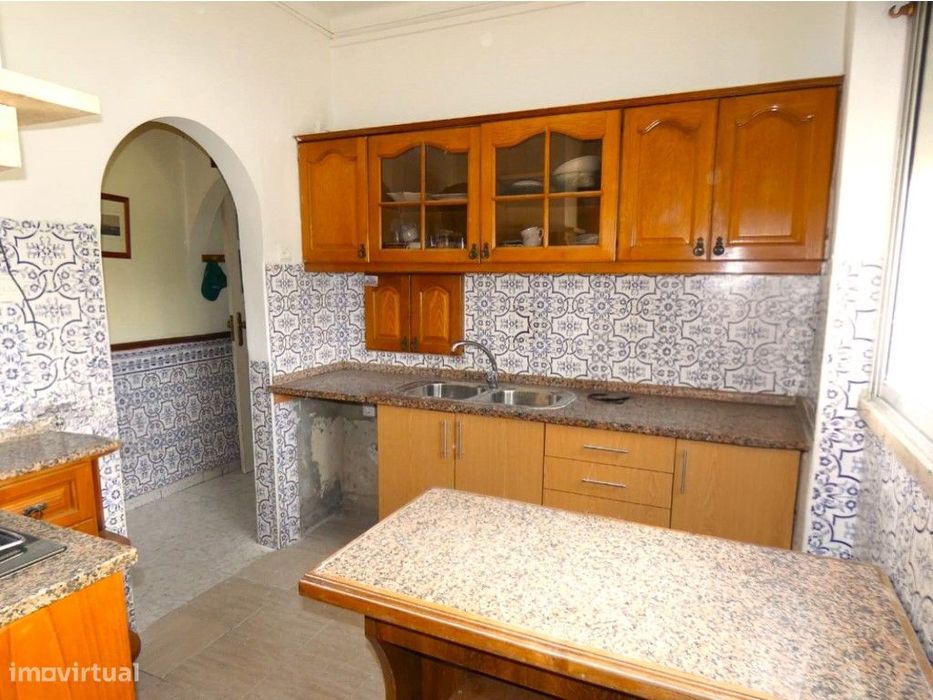 Apartamento T2 com Excelente Localização - Amadora — Falagueira-Venda Nova, Lisboa