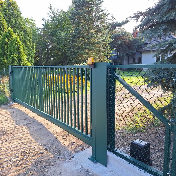 brama pełna aluminiowa lekka, trwała, estetyczna