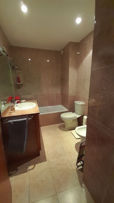 . Quarto para estudante, despesas incluídas.