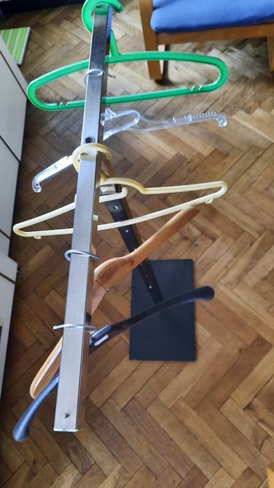 Wieszak przenośny na ubrania metalowy mocny sprzęt