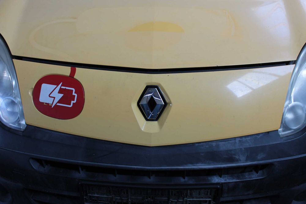 Решітка радіатора Renault Kangoo ZE