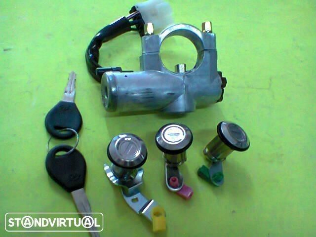 kit fechaduras portas e ignição com chave Nissan Pick-up D21 (novo)