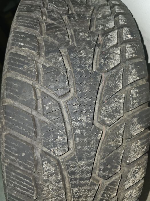 Opony zimowe 225/60 R16 lub same felgi lub komplet