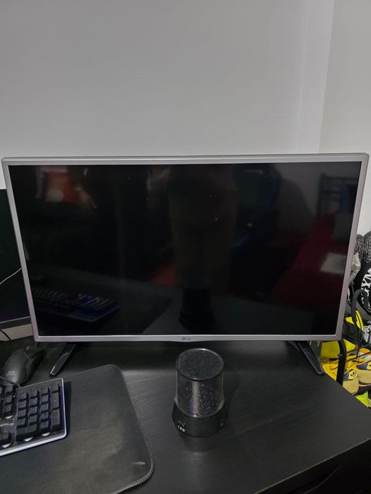 Setup Gaming Completo + Secretária + Monitores + Colunas – Pronto a us