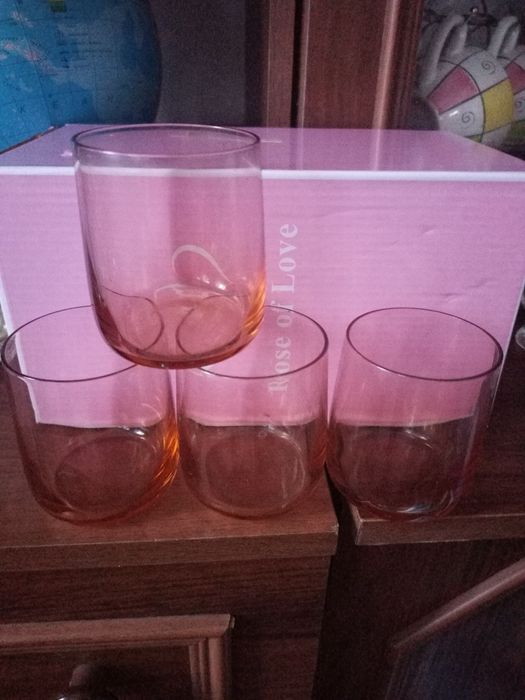 Стакани б/у,гарний стан