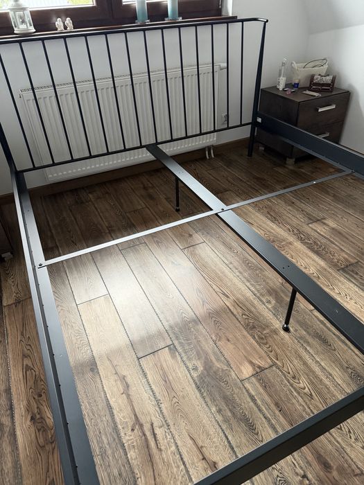 Łózko sypialniane (rama) 180 x 200