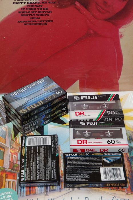 Аудіокасети TDK Maxell Fuji