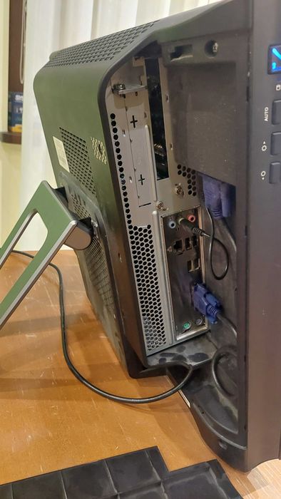 Komputer NTT AIO215G10 21,5" i3-2120 RAM 4GB