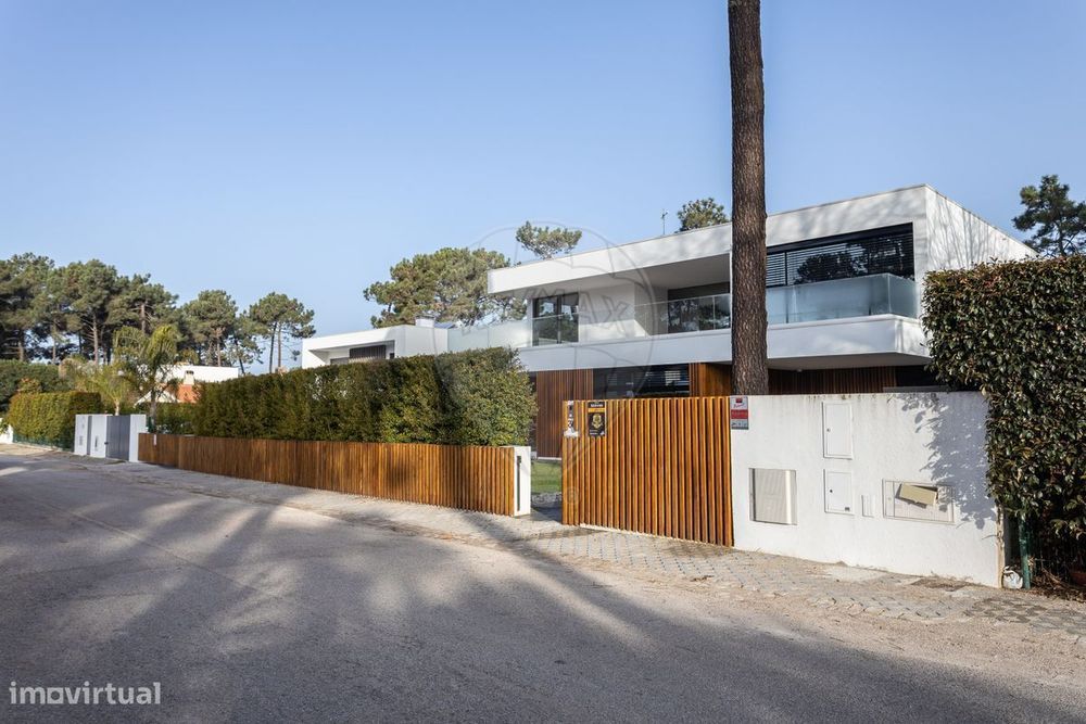 Moradia T4 para venda