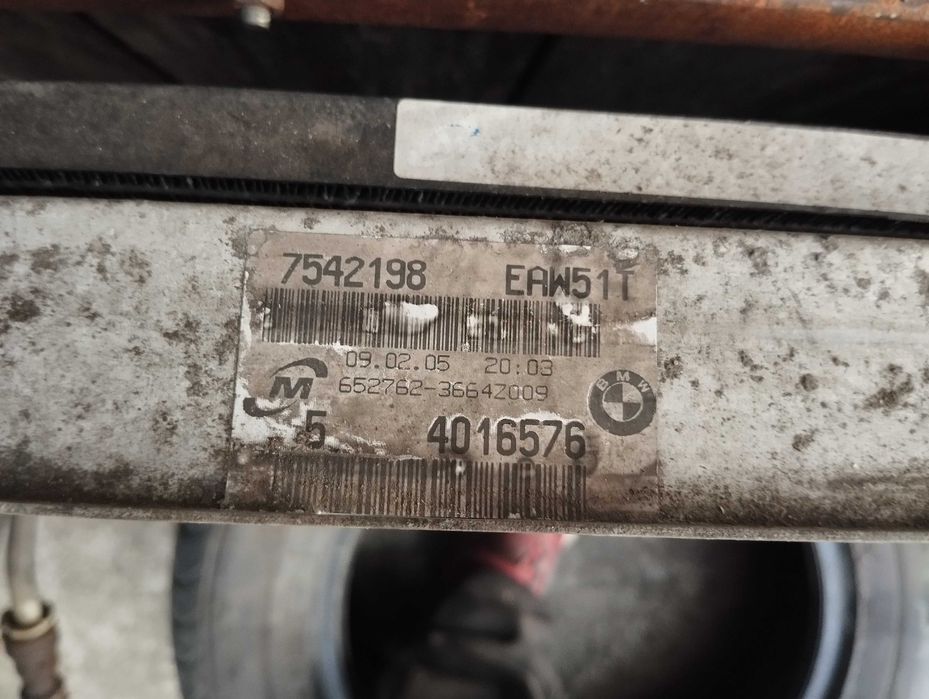 Chłodnica wody 7542198 BMW E90 E91 E92 3.0i  benzyna