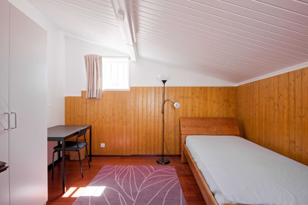 Quartos para alugar em moradia