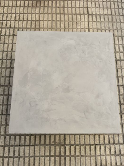 Mesa de centro em microcimento