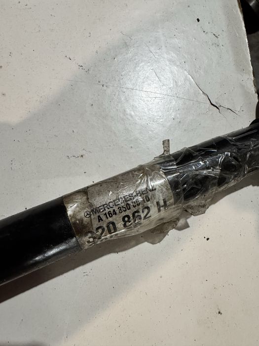 Привод полуось Mersedes Benz A 164 350 00 10
