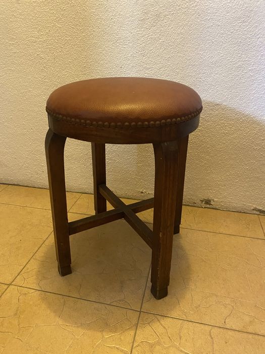Mobiliario em madeira maciça africana