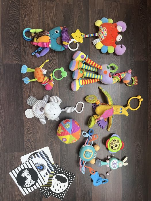 Іграшки підвіски брязкальця на дитячий візок, коляску, кроватку