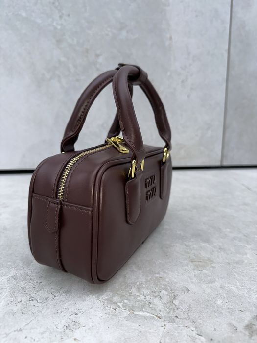 Сумка miu miu з натуральної шкіри