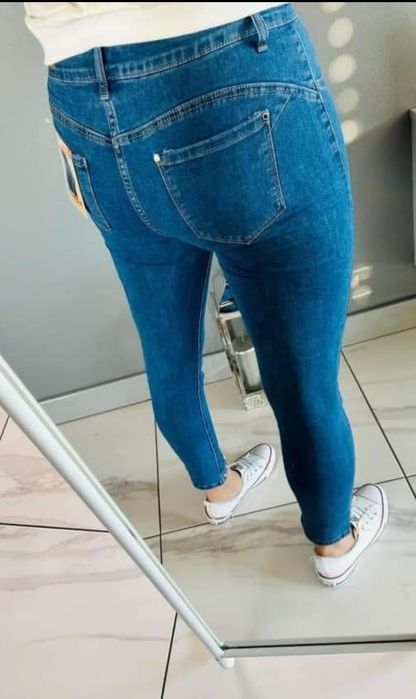 Spodnie jeans przetarcia