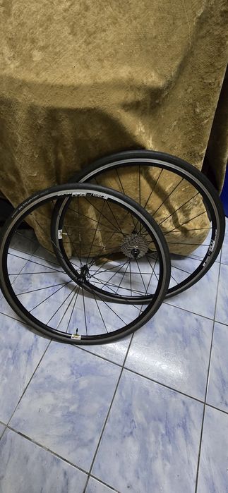 Rodas Estrada Dt Swiss + Bidon Ferramenta