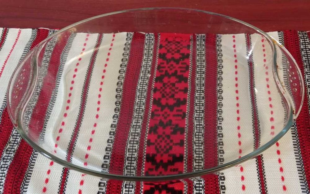 Форма для запікання велика в гарному стані 39х27х6 см