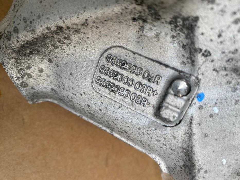 Цапфа (поворотний кулак) BMW X3 G01