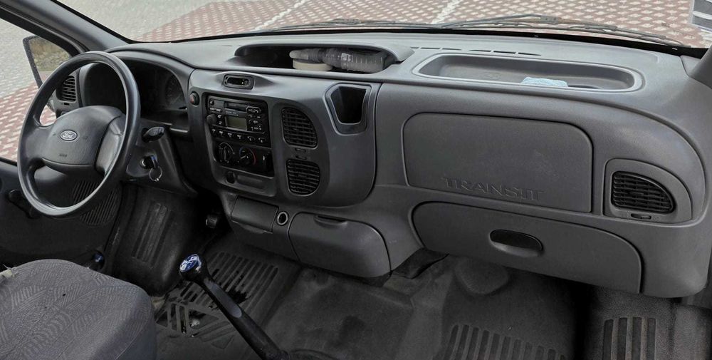Carrinha Teto alto com AC