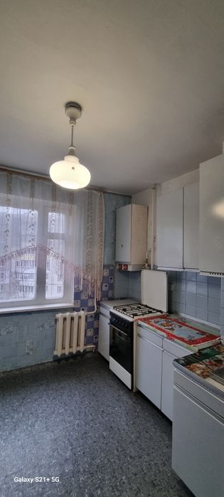 Оренда квартири на Таврійському . Ліфт працює .