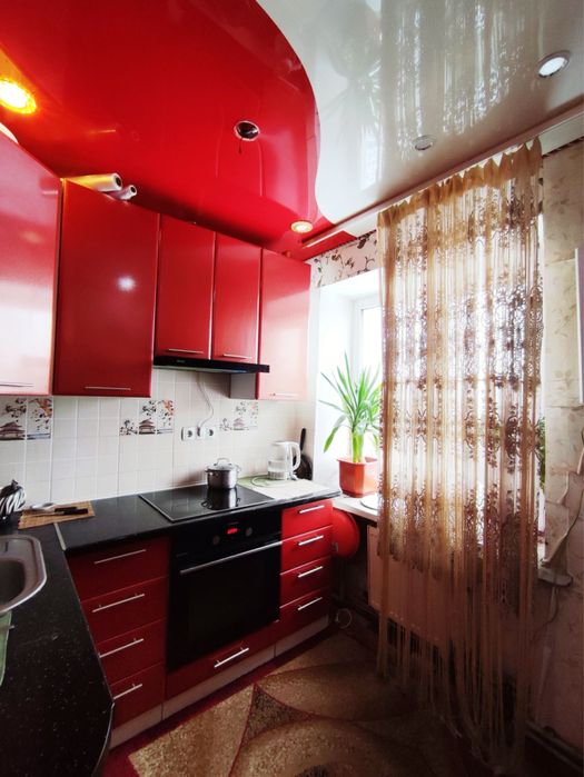 р Продаж 3-кімнатної квартири з ремонтом