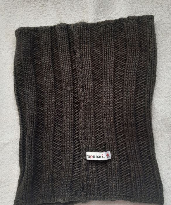 Komin khaki. Monnari