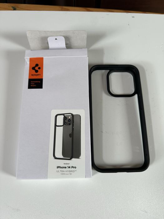 Etui do Iphone 14 Pro. Spigen-made in South Korea