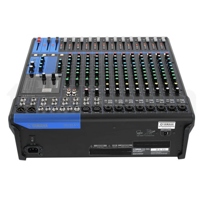 Mesa Mistura Yamaha + Hard Case / 16 canais (como nova)